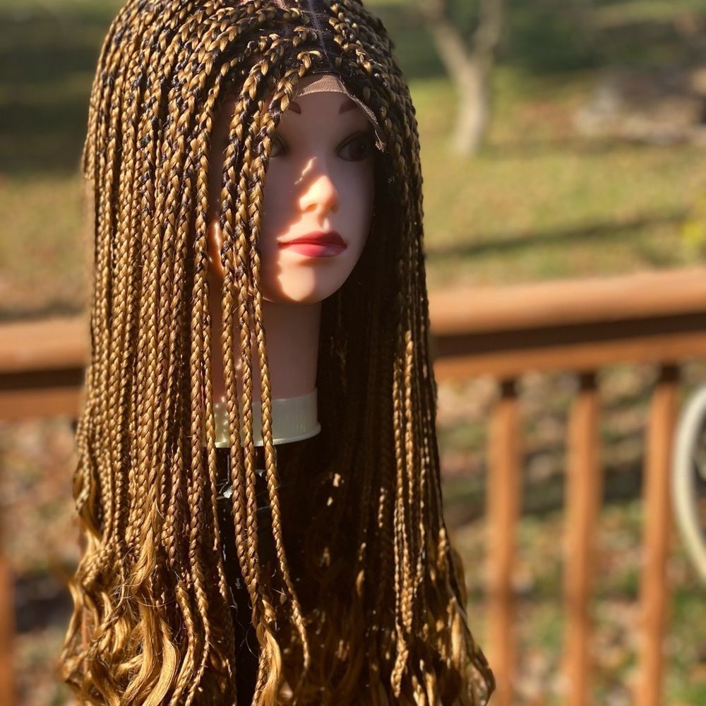 Blonde knotless braided wig with curly tips